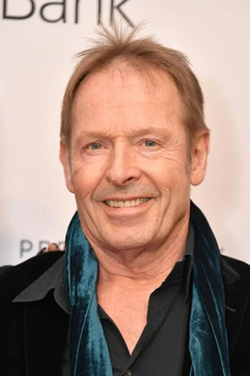 Actor Simon Kirke