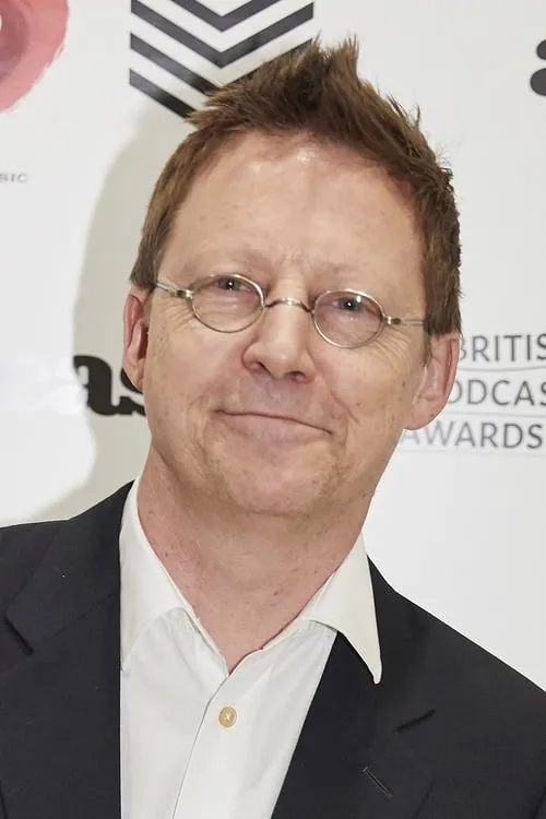 Simon Mayo interpretando a Himself