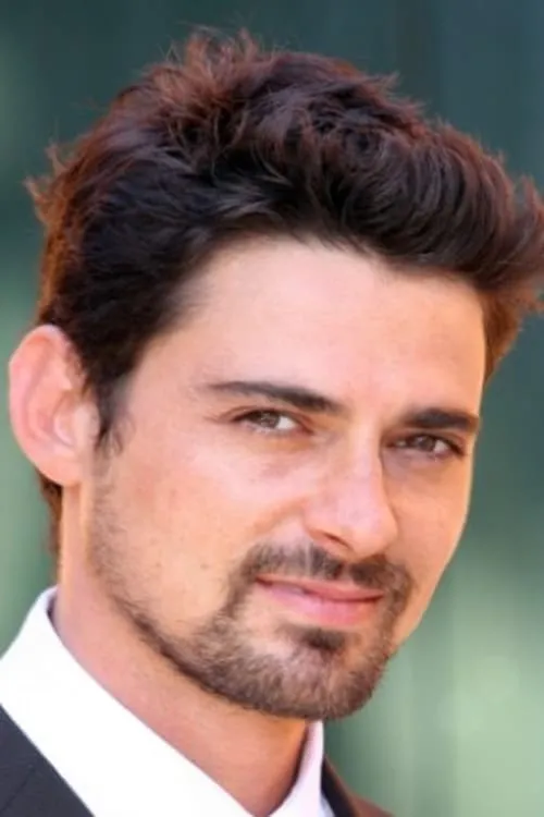 Actor Simone Corrente