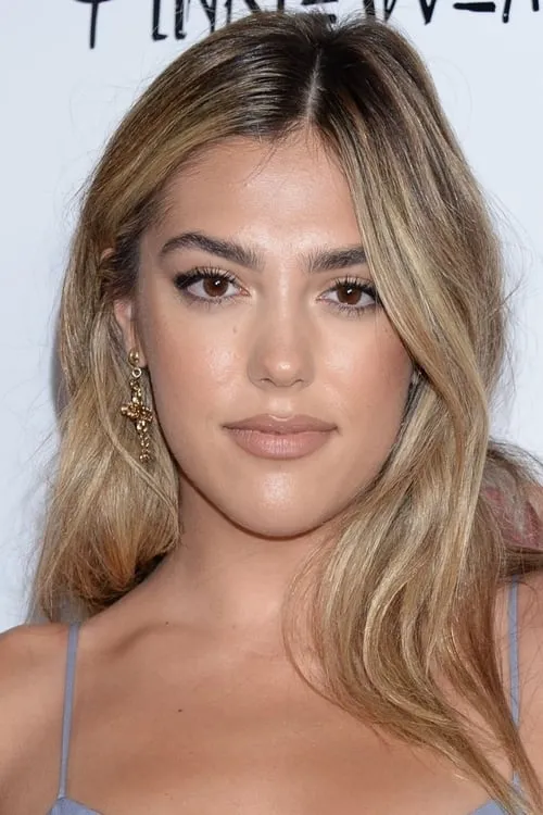 Scarlet Rose Stallone ha trabajado con Sistine Rose Stallone en 2 ocasiones