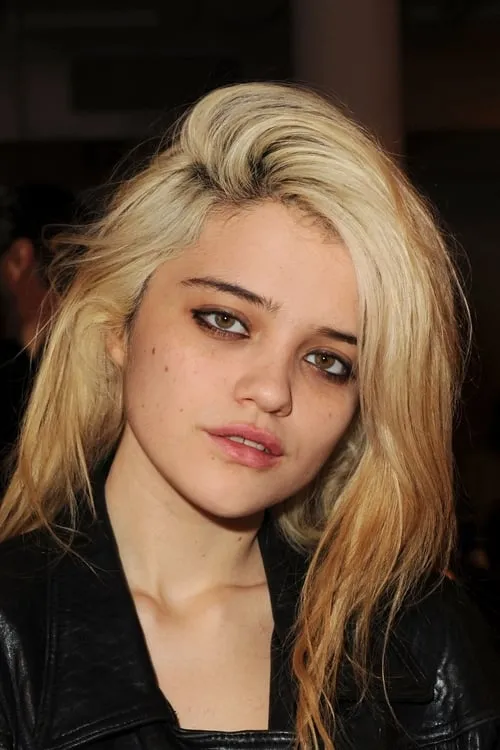 Sky Ferreira interpretando a Angel