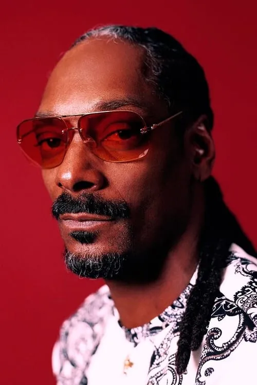 Snoop Dogg interpretando a Self