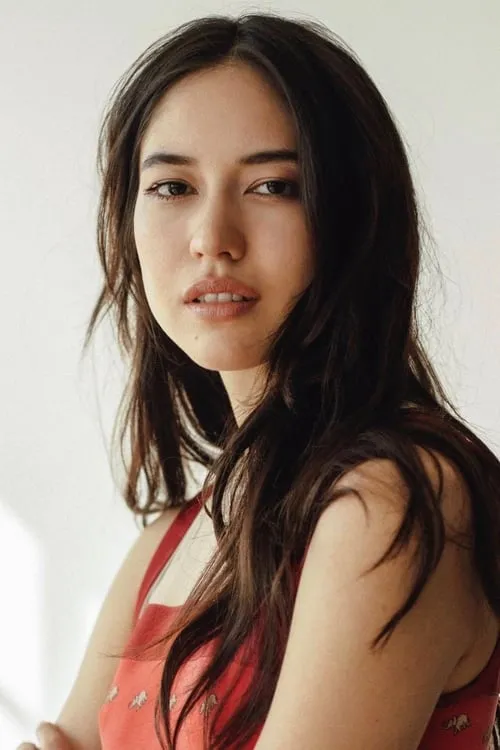 Sonoya Mizuno interpretando a 