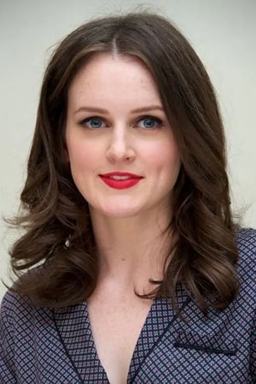 Sophie McShera interpretando a Ginny Topham