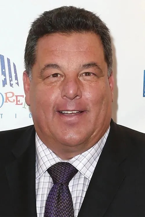 Steve Schirripa interpretando a Steve