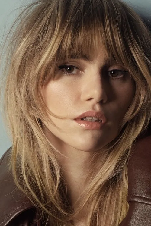 James Hamilton ha trabajado con Suki Waterhouse en 1 ocasiones