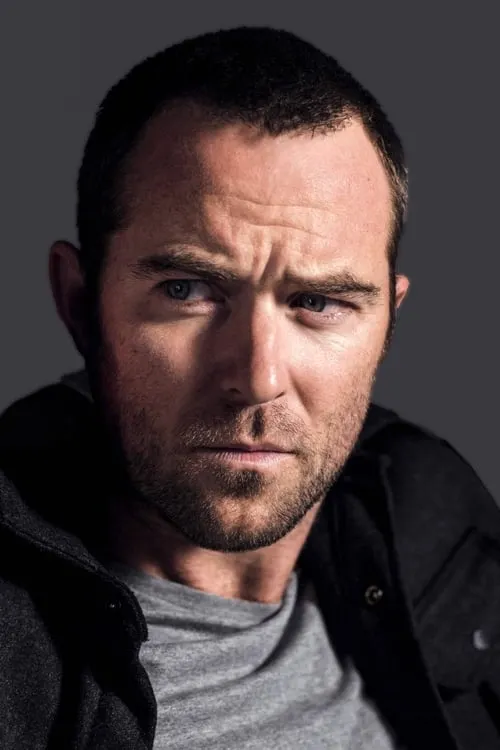 Actor Sullivan Stapleton