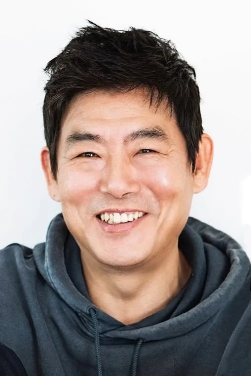 Foto de perfil del actor Sung Dong-il en el reparto