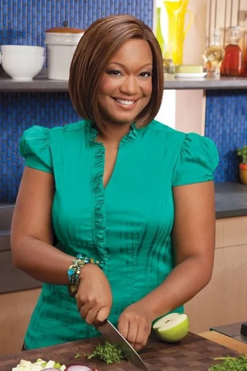 Sunny Anderson interpretando a Host