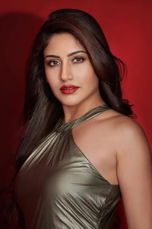 Surbhi Chandna en el reparto