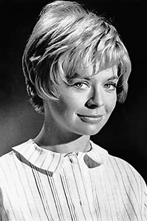 Susannah York interpretando a Penelope Ryan