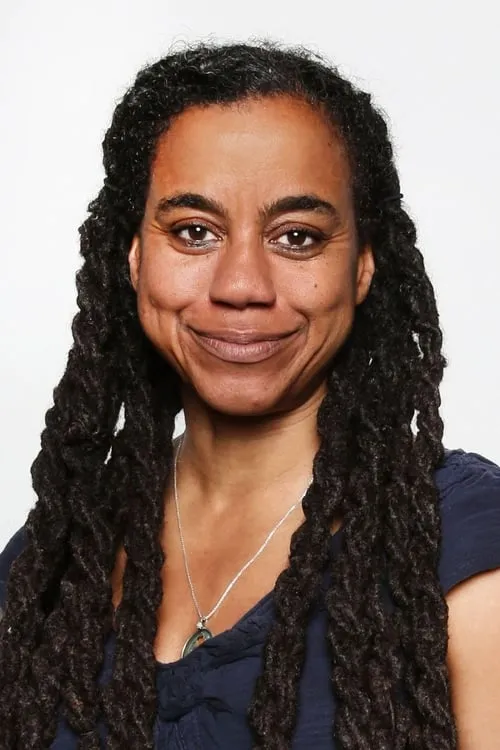 Suzan-Lori Parks interpretando a Skye Brown - the director