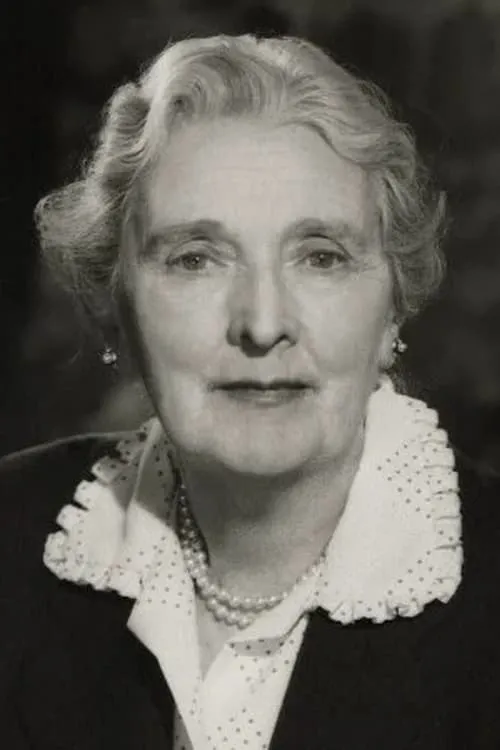 Sybil Thorndike interpretando a Marina, the nurse