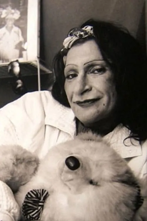 Sylvia Rivera interpretando a Herself