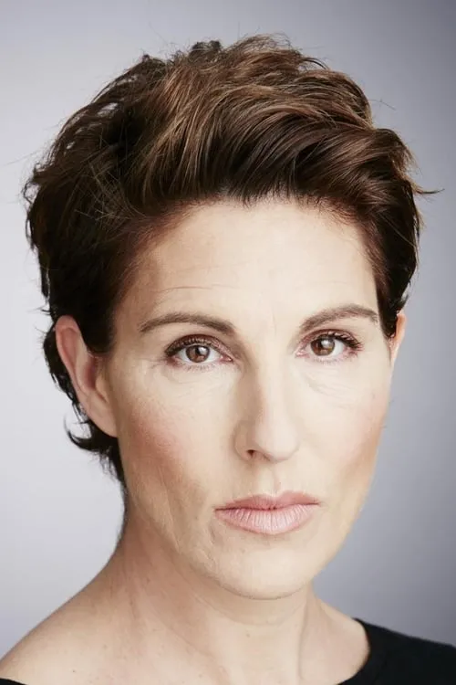 Tamsin Greig interpretando a Narrator (voice)