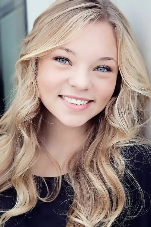 Taylor Hickson interpretando a Vera (Teenager)