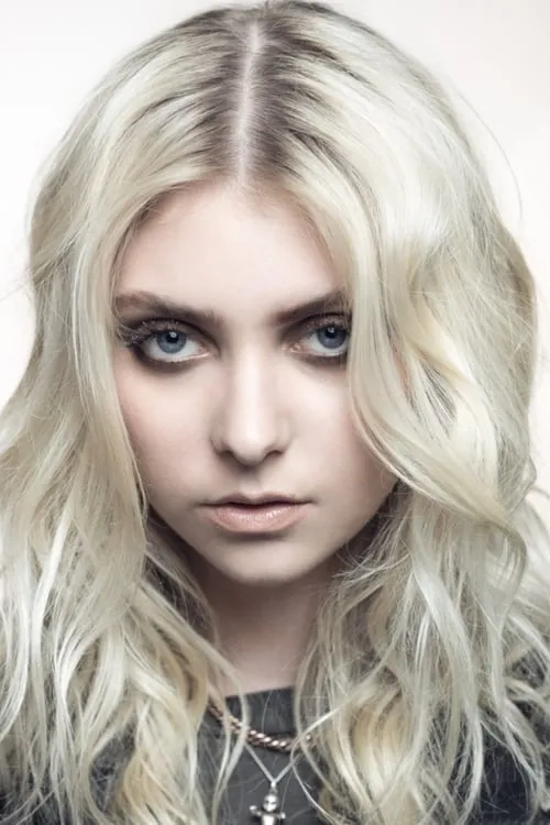 Taylor Momsen interpretando a Samantha Wallace