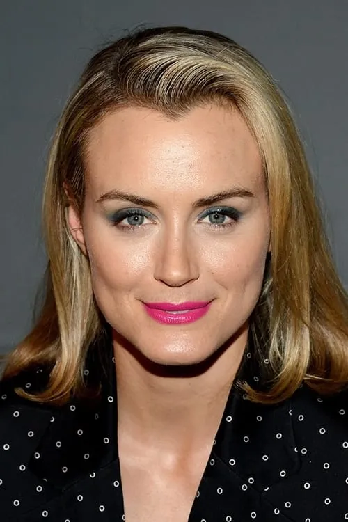 Taylor Schilling interpretando a Anna St. Blair