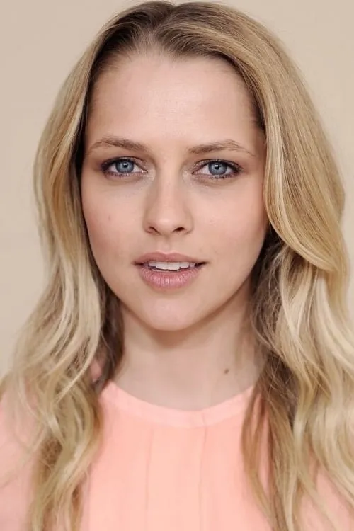 Actor Teresa Palmer