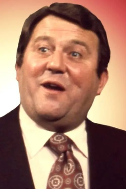 Terry Scott interpretando a PC Donald