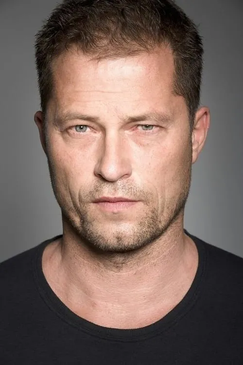 Til Schweiger interpretando a Bär