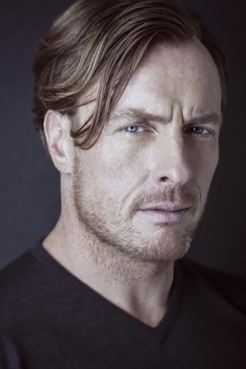 Foto de perfil del actor Toby Stephens en el reparto