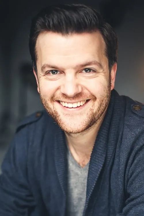 Actor Tom Bennett