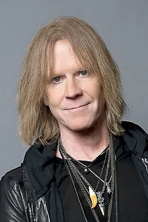 Tom Hamilton en el reparto