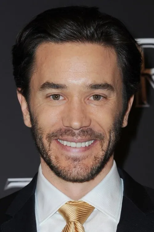 Tom Pelphrey interpretando a Ricky Harden