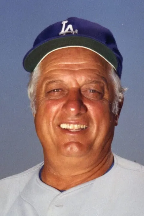 Tommy Lasorda interpretando a Self