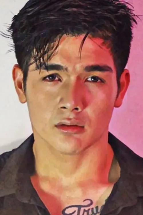 Actor Tommy Peñaflor