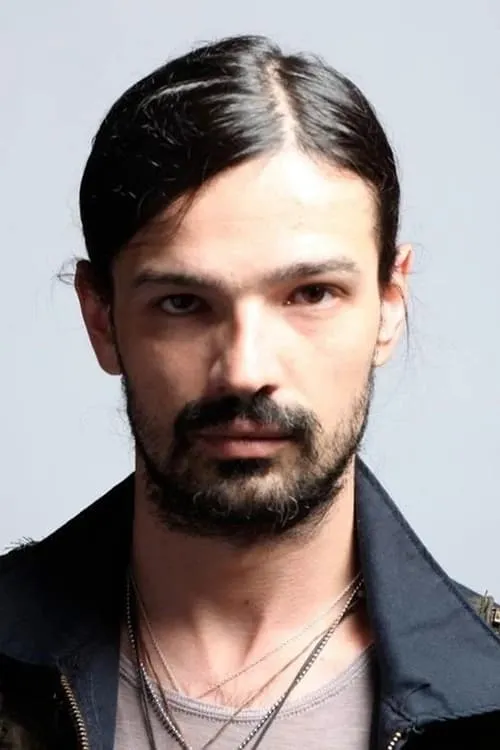 Foto de perfil del actor Tomo Miličević en el reparto