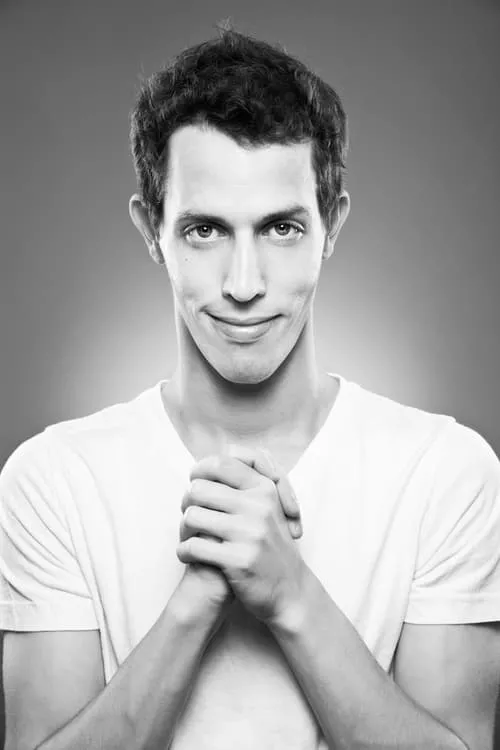 Tony Hinchcliffe interpretando a Tony