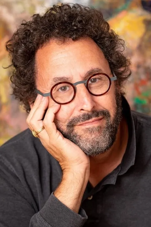 Tony Kushner interpretando a Self - Playwright, 