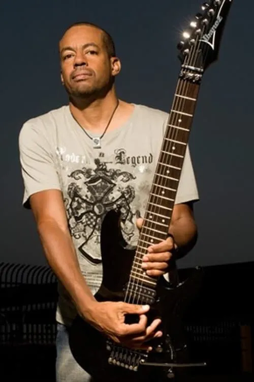 Tony MacAlpine interpretando a 