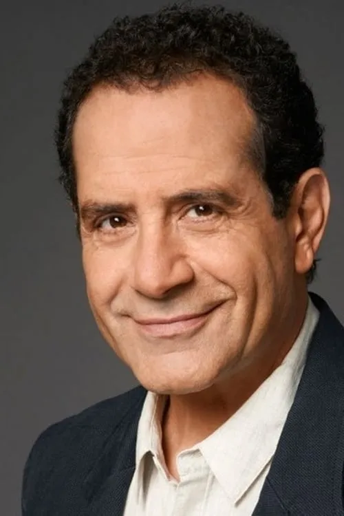 Tony Shalhoub en el reparto