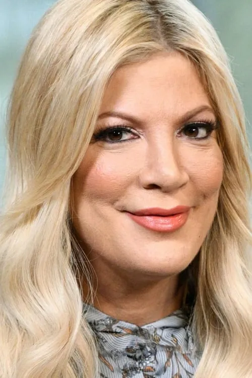 Actor Tori Spelling