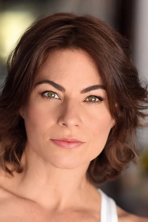 Traci Dinwiddie interpretando a Kate