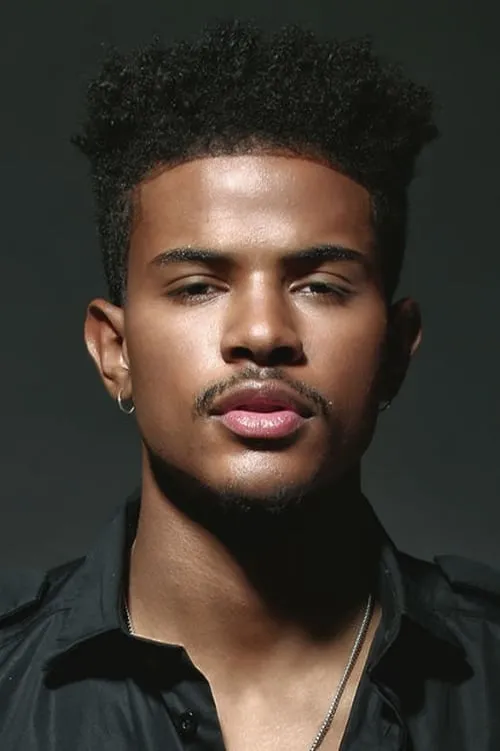 Trevor Jackson interpretando a 