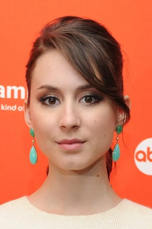 Foto de perfil del actor Troian Bellisario en el reparto