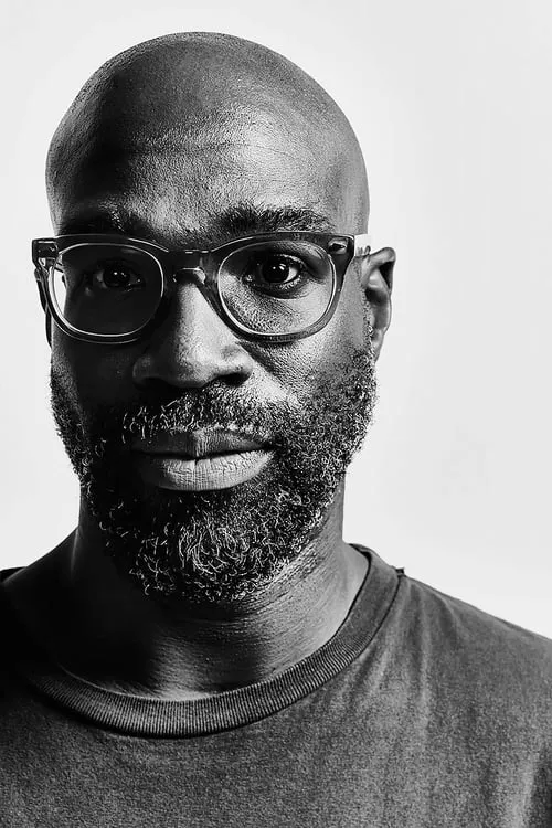 Tunde Adebimpe en el reparto