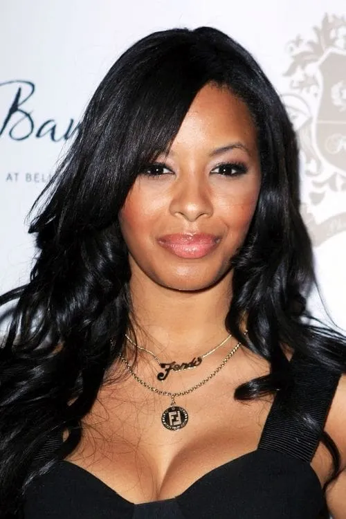 Vanessa Simmons interpretando a Alexis Burns