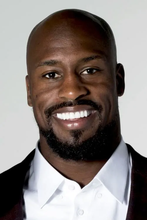 Vernon Davis interpretando a Self