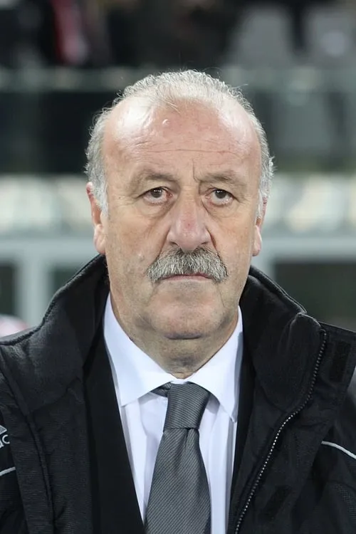 Vicente del Bosque interpretando a Himself