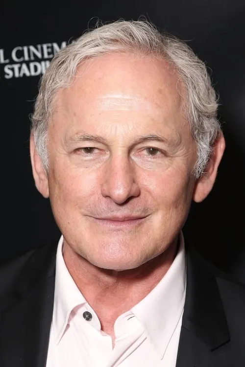 Victor Garber interpretando a Wilf