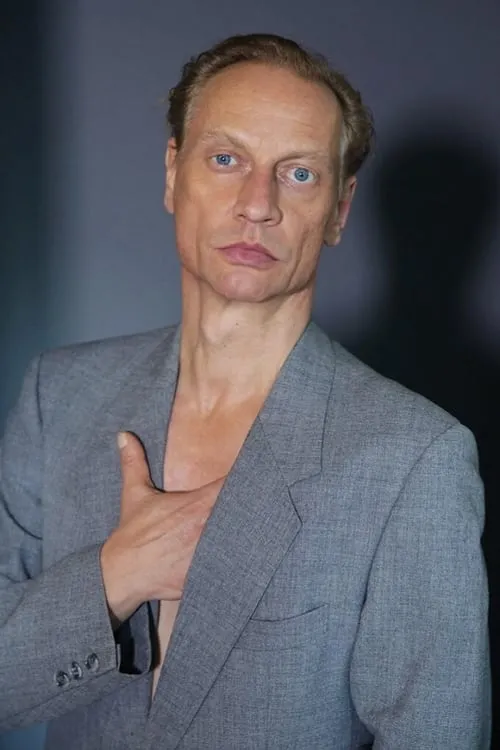 Actor Victor Schefé