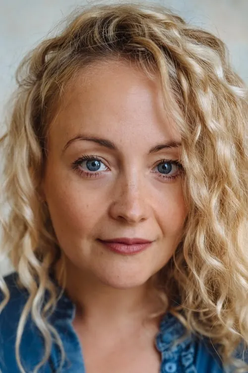 Foto de perfil del actor Victoria Elliott en el reparto