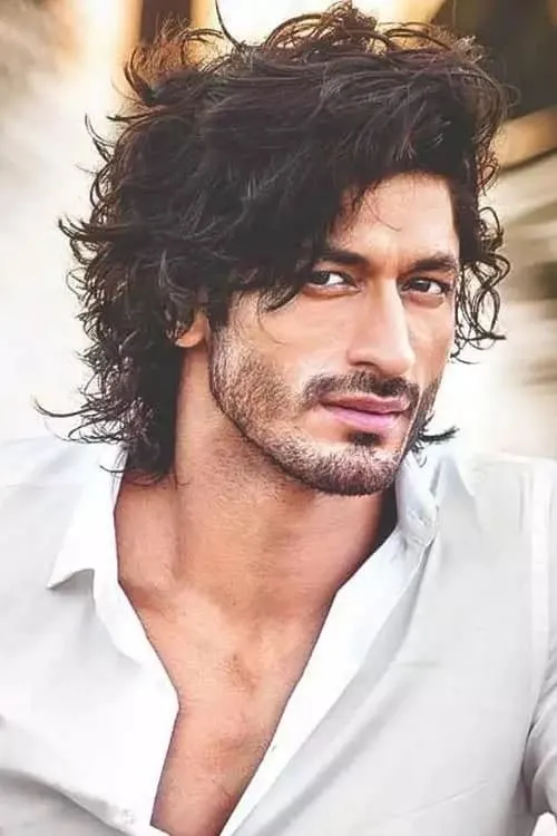 Vidyut Jammwal interpretando a Raj