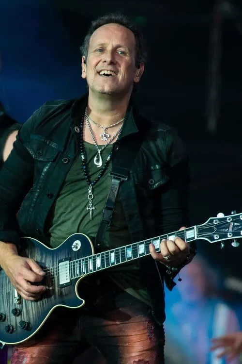 Vivian Campbell interpretando a 