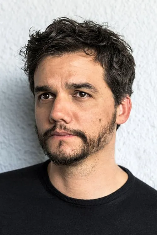 Wagner Moura interpretando a Lindo Rico